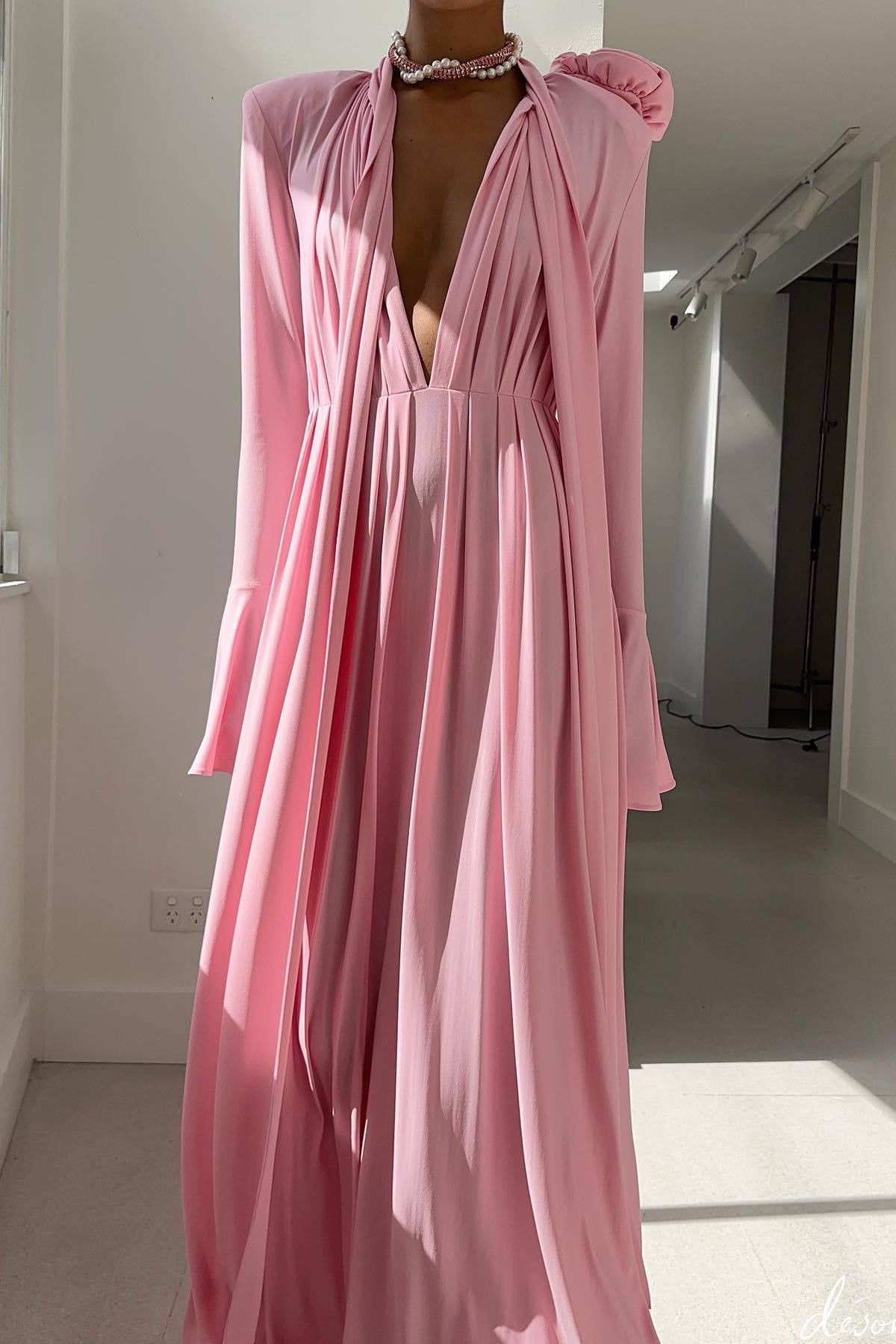 Luxury Vintage Cut-Out V Halter Floral Maxi Dress
