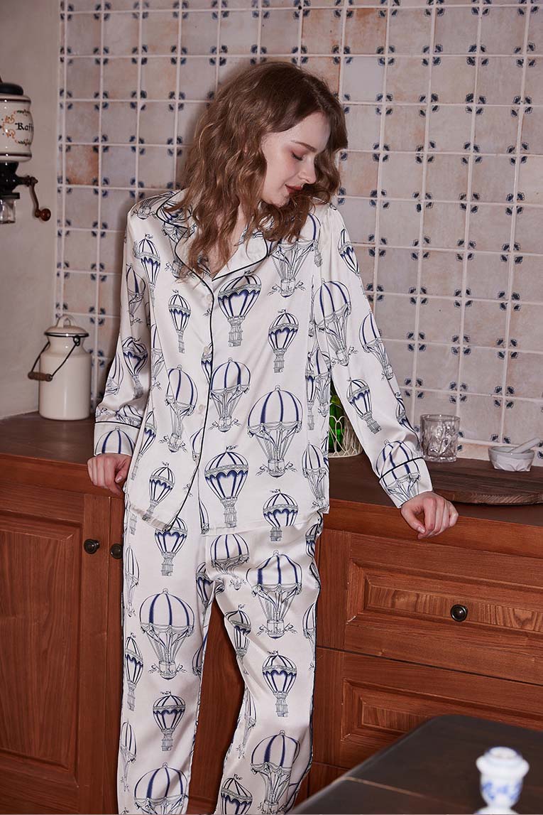 Hot Air Balloon Print Pajama Set - White