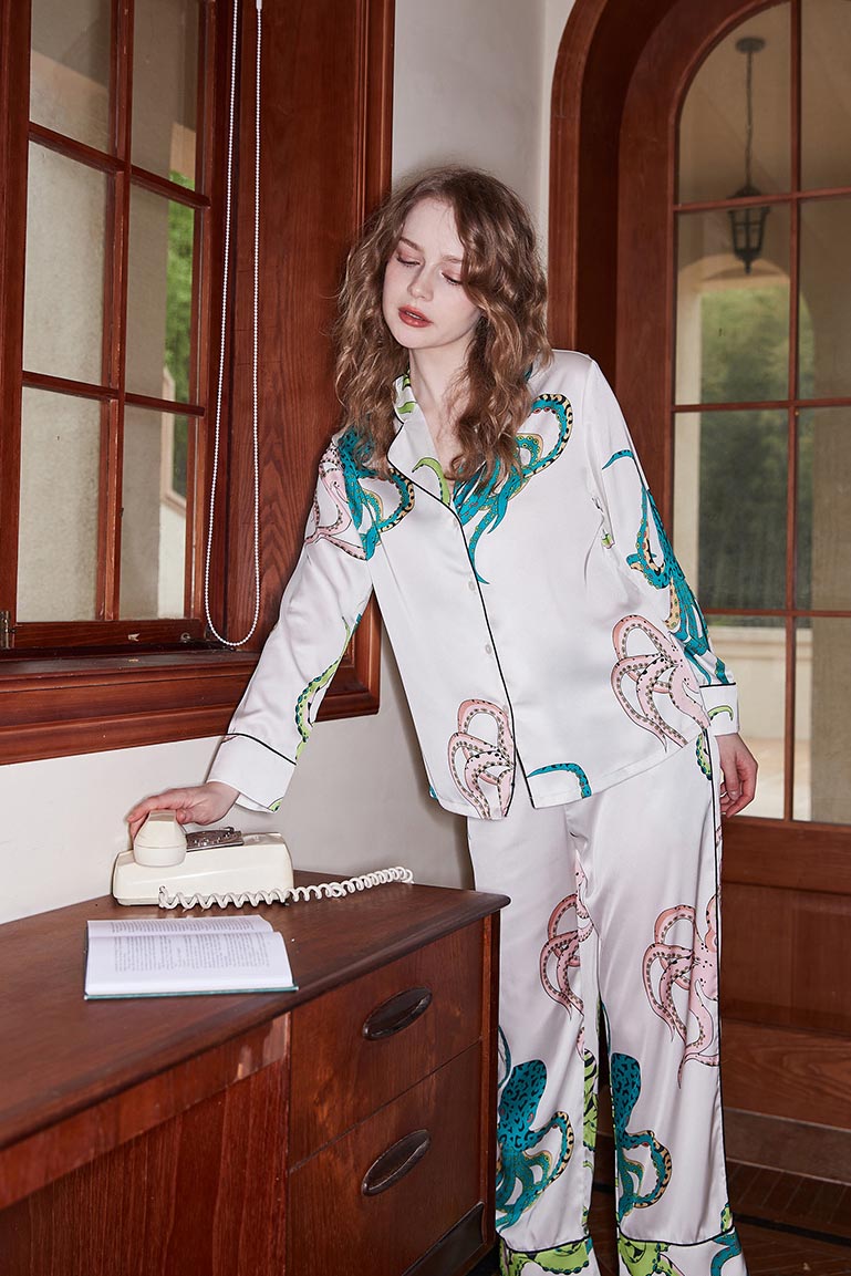 Octopus Print Ice Silk Long-Sleeve Set - White