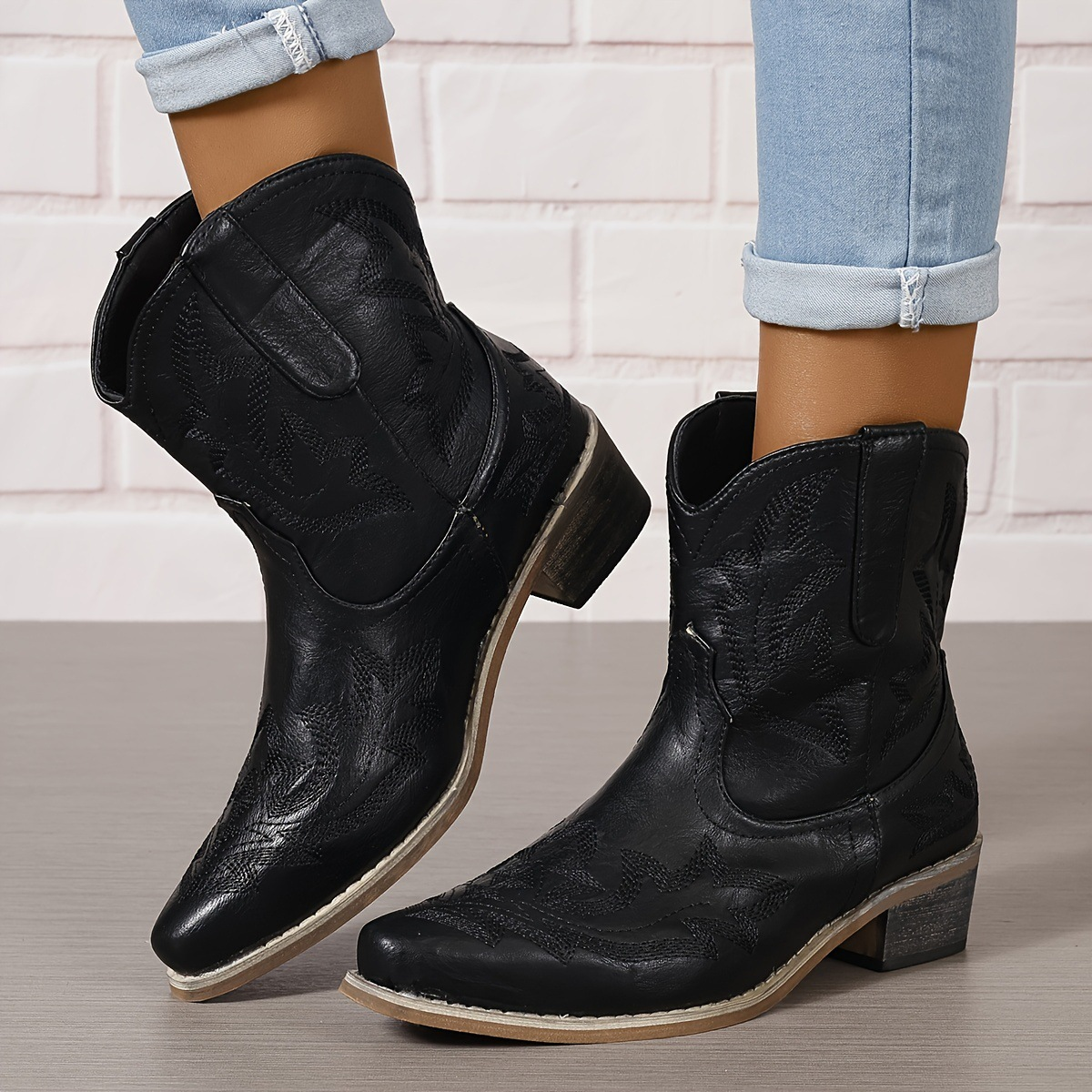 Vintage Embroidered Block Heel Short Boots