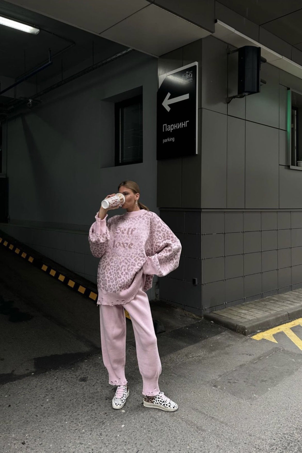 Oversize Streetwear Distressed Hoodie