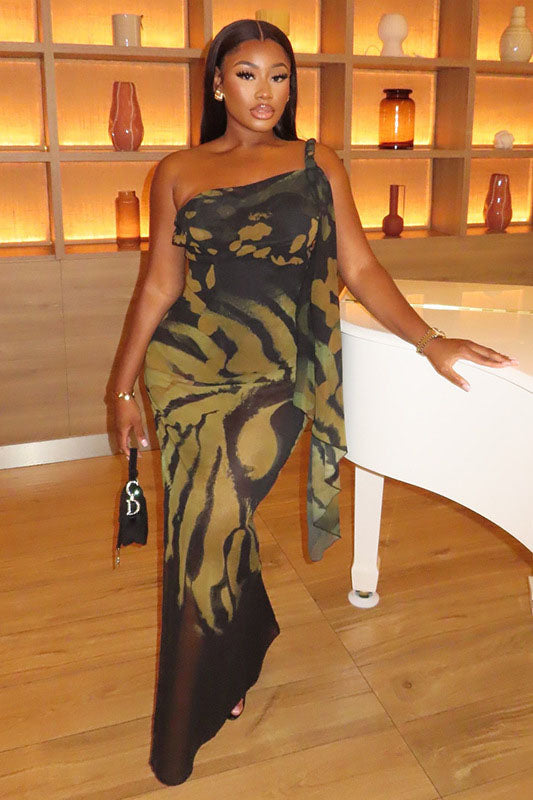 Retro Edge One-Shoulder Gown