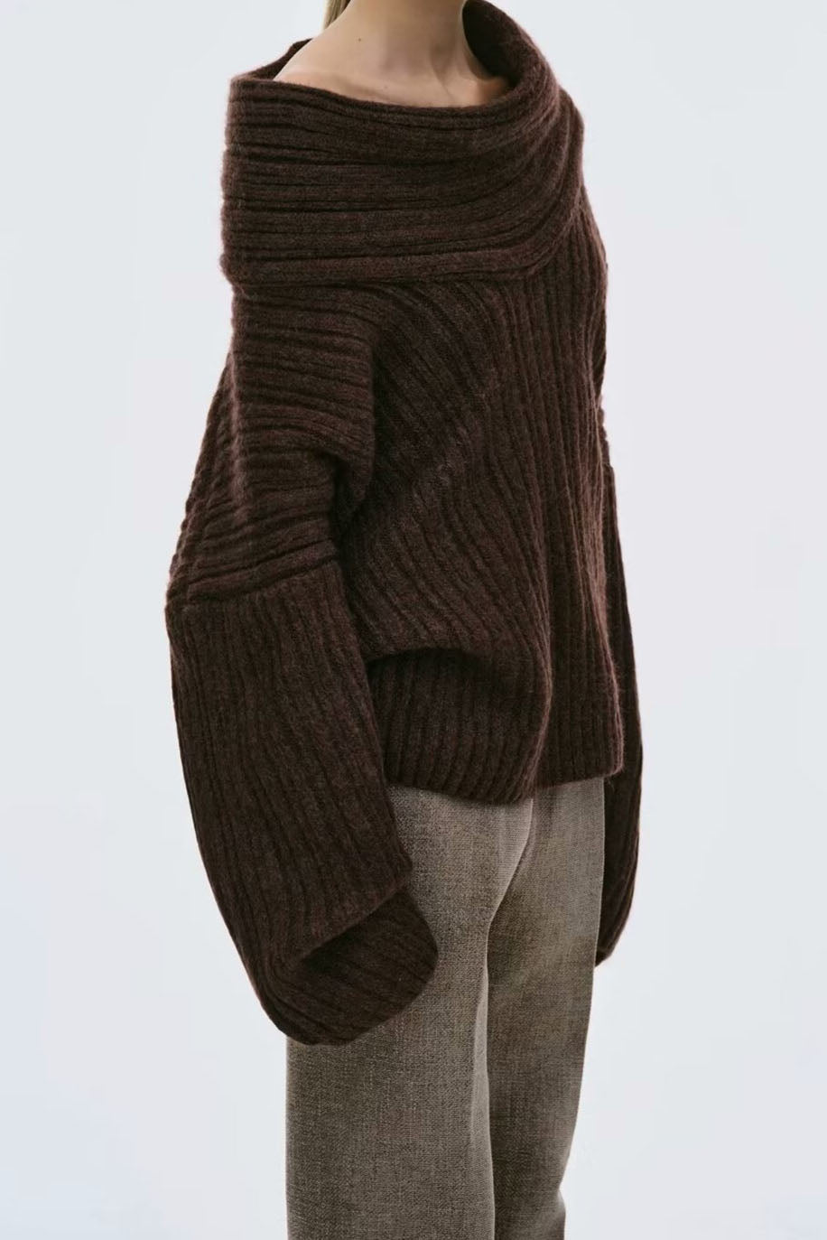 Lazy Style Solid Color Irregular Knit Top